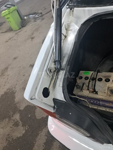 BMW 318-6