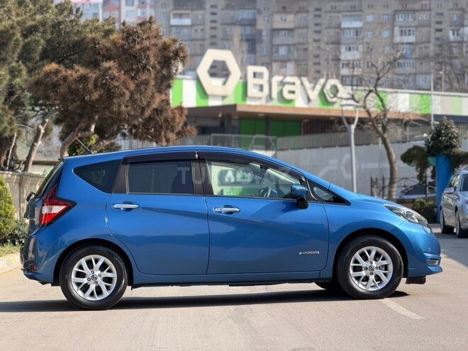 Nissan Note-8