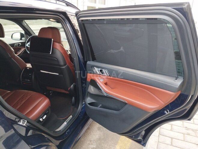BMW X7-11