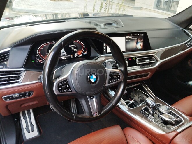 BMW X7-15