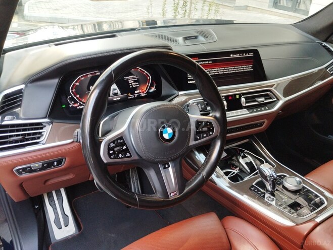 BMW X7-13