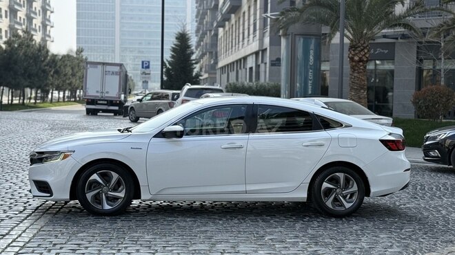 Honda Insight-4