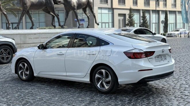 Honda Insight-5