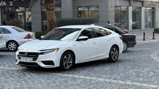 Honda Insight-3
