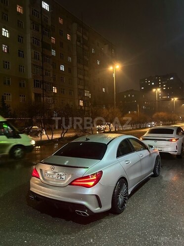 Mercedes CLA 250-10