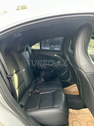 Mercedes CLA 250-8