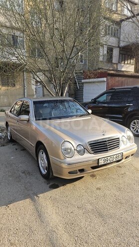 Mercedes E 280 4MATIC-2