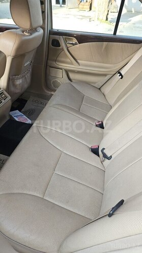 Mercedes E 280 4MATIC-8