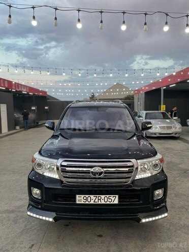 Toyota Land Cruiser-9