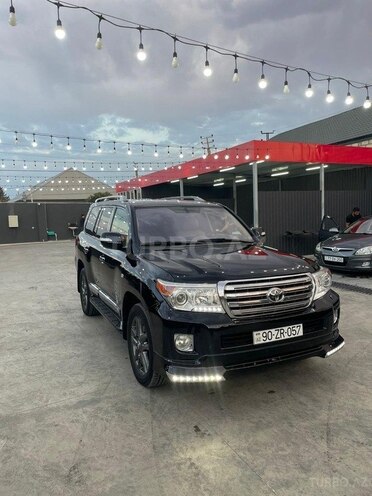 Toyota Land Cruiser-6
