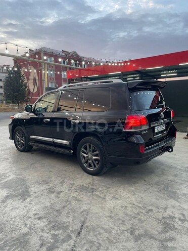 Toyota Land Cruiser-8