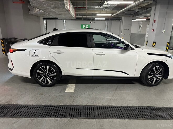 Changan Qiyuan A05-9
