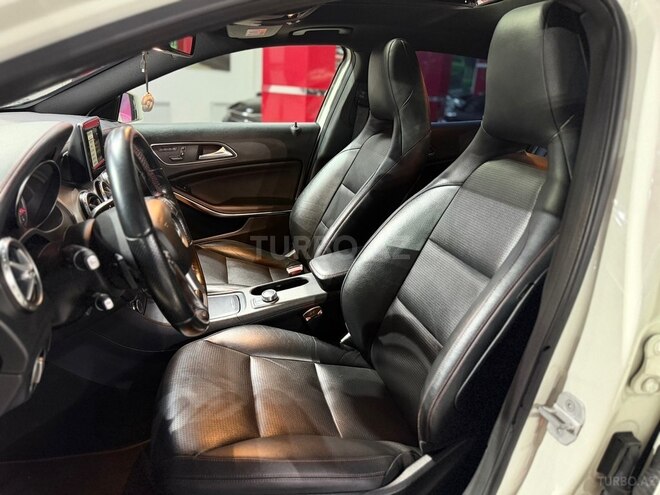 Mercedes GLA 250 4MATIC-20