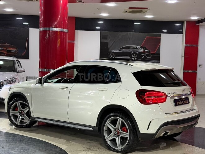 Mercedes GLA 250 4MATIC-13