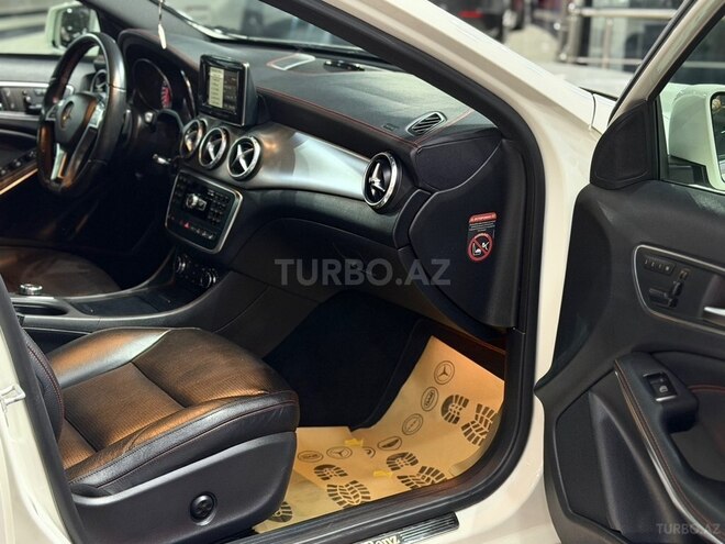 Mercedes GLA 250 4MATIC-21