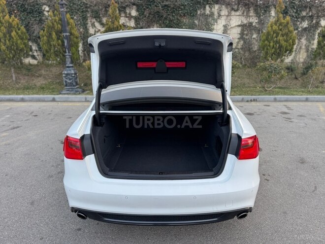 Audi A6-12