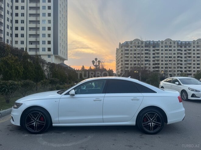 Audi A6-11