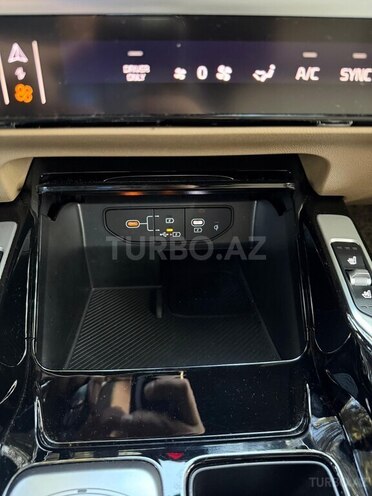 Kia Sorento-13