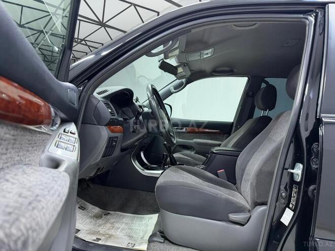 Toyota Land Cruiser Prado-11