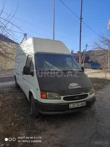 Ford Transit-1