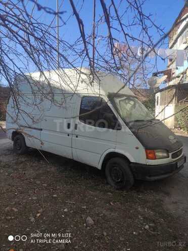 Ford Transit-2