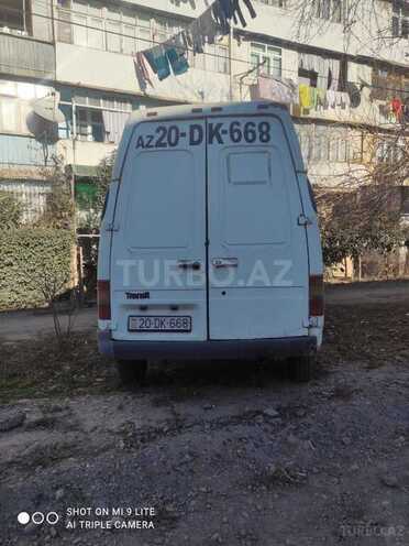 Ford Transit-3