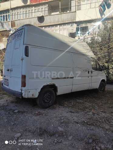 Ford Transit-4