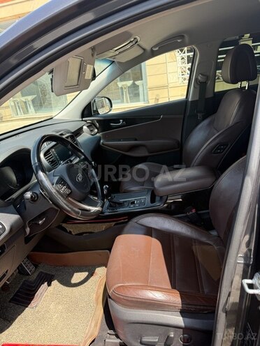 Kia Sorento-8