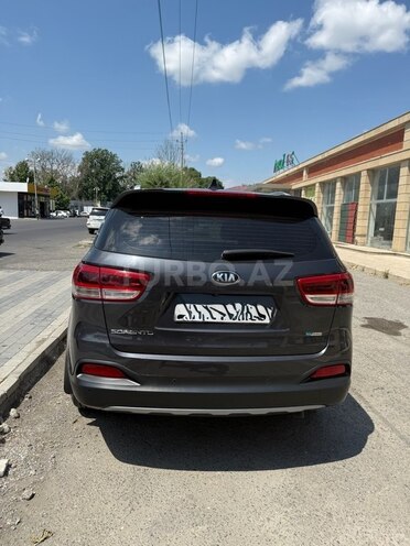 Kia Sorento-2