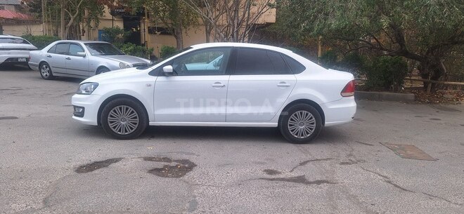 Volkswagen Polo 2018, 178,000 km - 1.6 l - Bakı