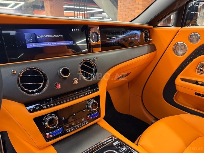 Rolls-Royce Spectre-10