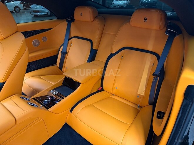 Rolls-Royce Spectre-19
