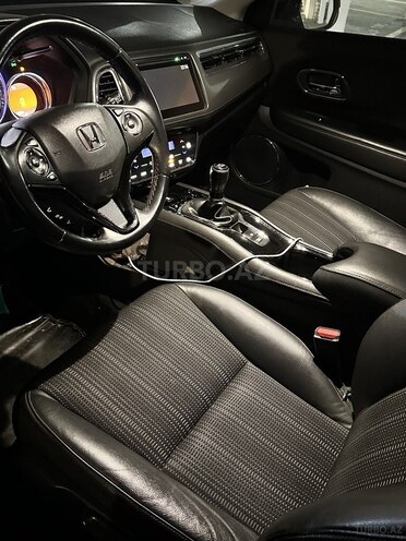 Honda HR-V-15