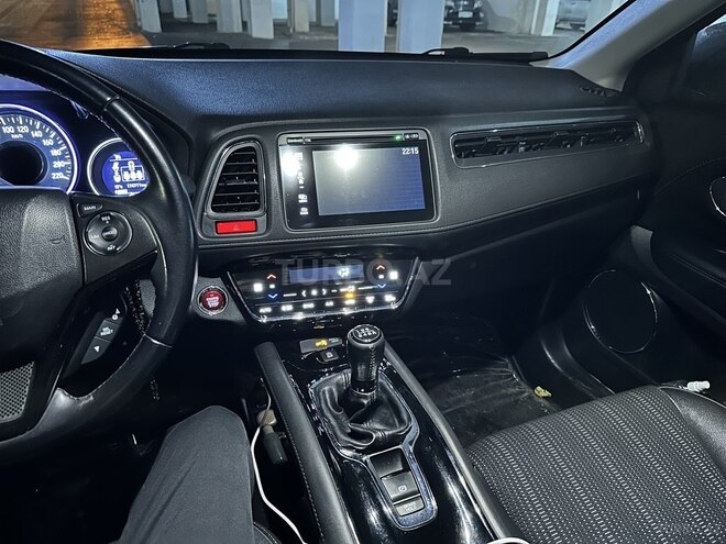 Honda HR-V-9