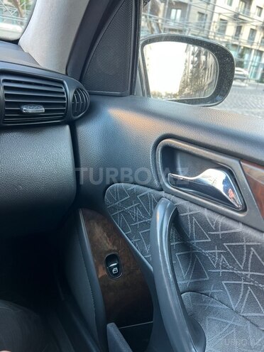 Mercedes C 200-4