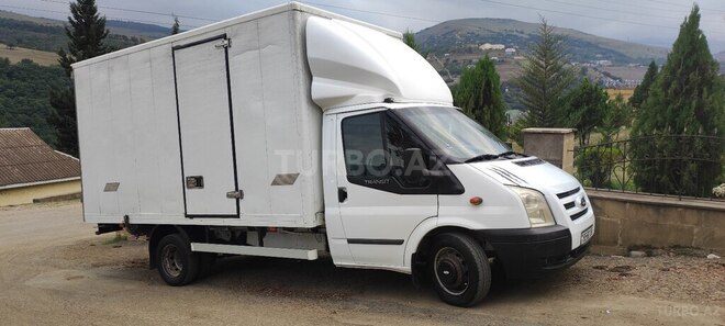 Ford Transit-3