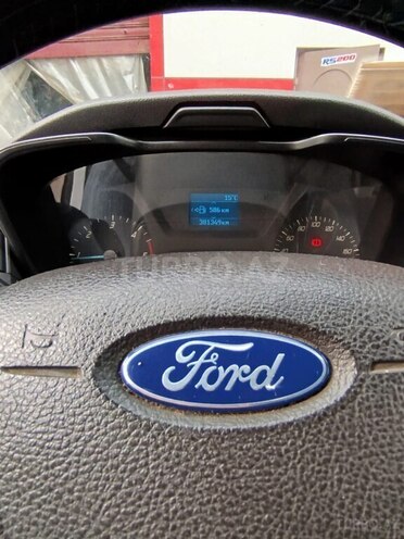 Ford Transit-2