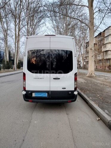 Ford Transit-6