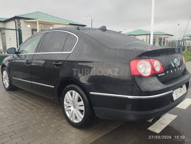 Volkswagen Passat-8