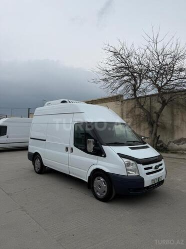 Ford Transit-3