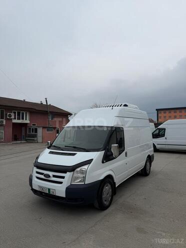 Ford Transit-6