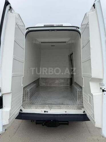 Ford Transit-7