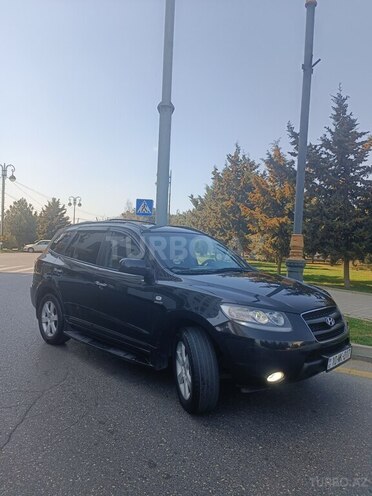 Hyundai Santa Fe-15