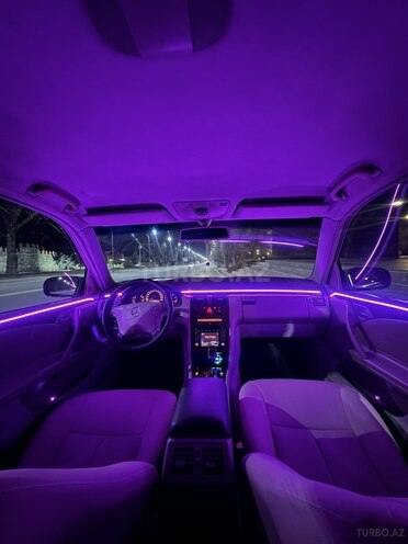 Mercedes E 220-10
