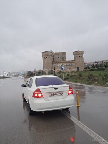 Chevrolet Aveo-10