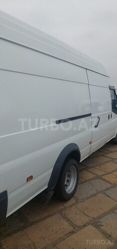 Ford Transit-4