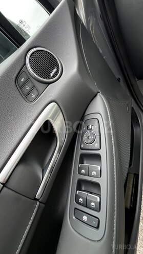 Hyundai Sonata-17