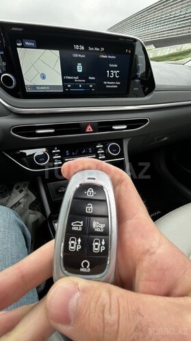 Hyundai Sonata-21