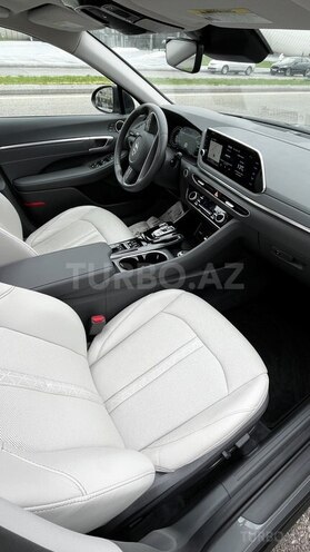 Hyundai Sonata-15