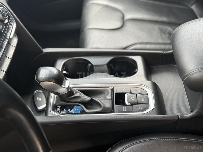 Hyundai Santa Fe-16